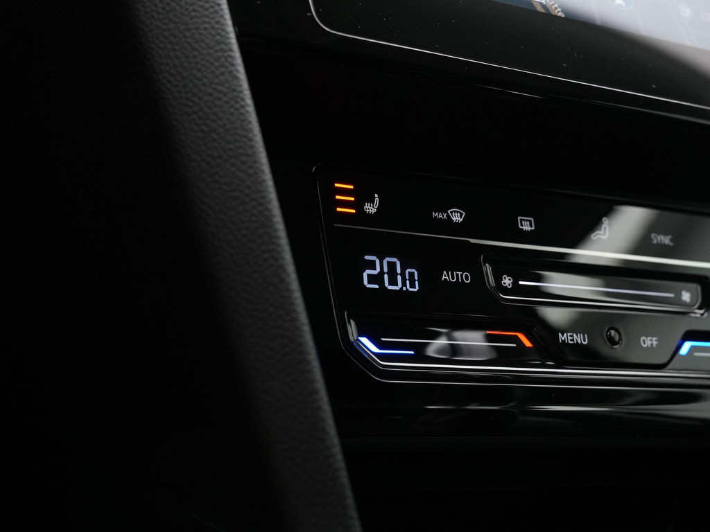Volkswagen Passat (KNS68N) met abonnement