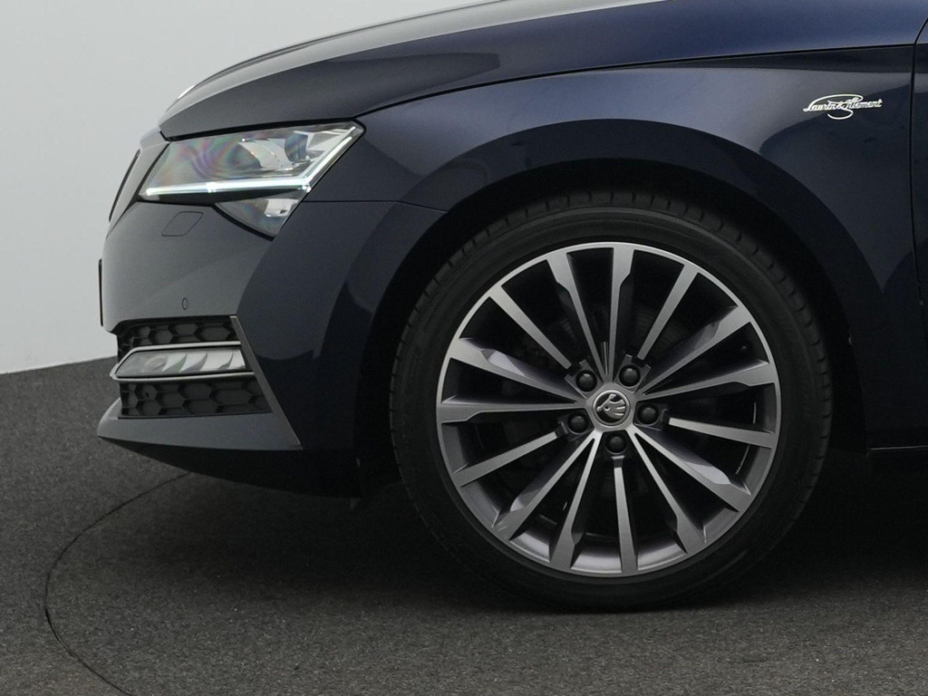 ŠKODA Superb (KNS41P) met abonnement