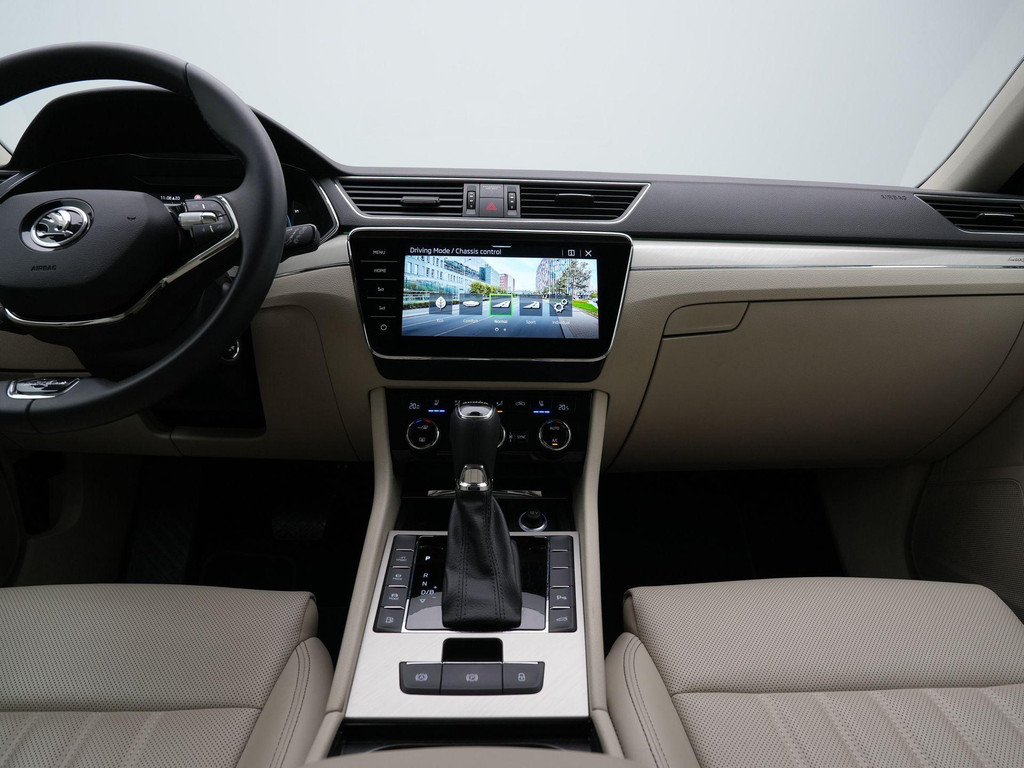 ŠKODA Superb (KNS41P) met abonnement