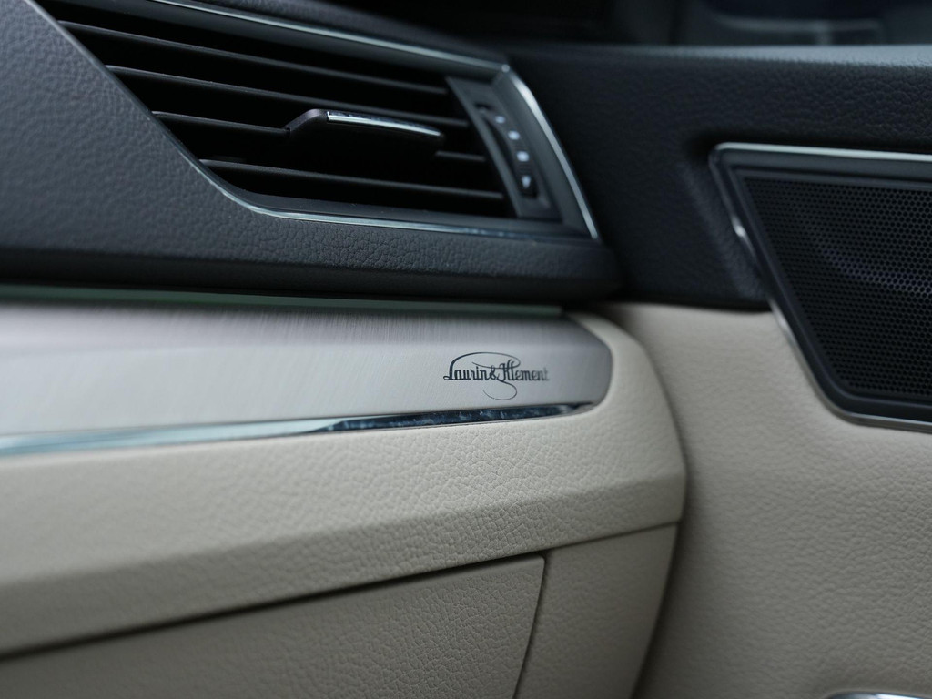 ŠKODA Superb (KNS41P) met abonnement