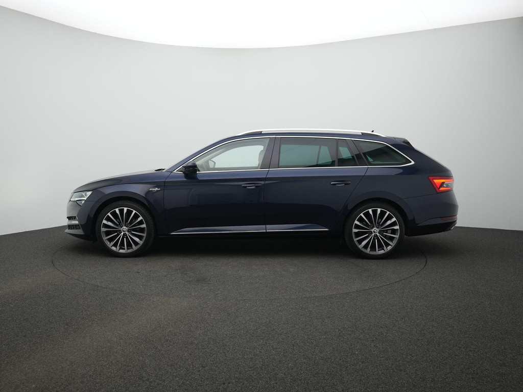 ŠKODA Superb (KNS41P) met abonnement