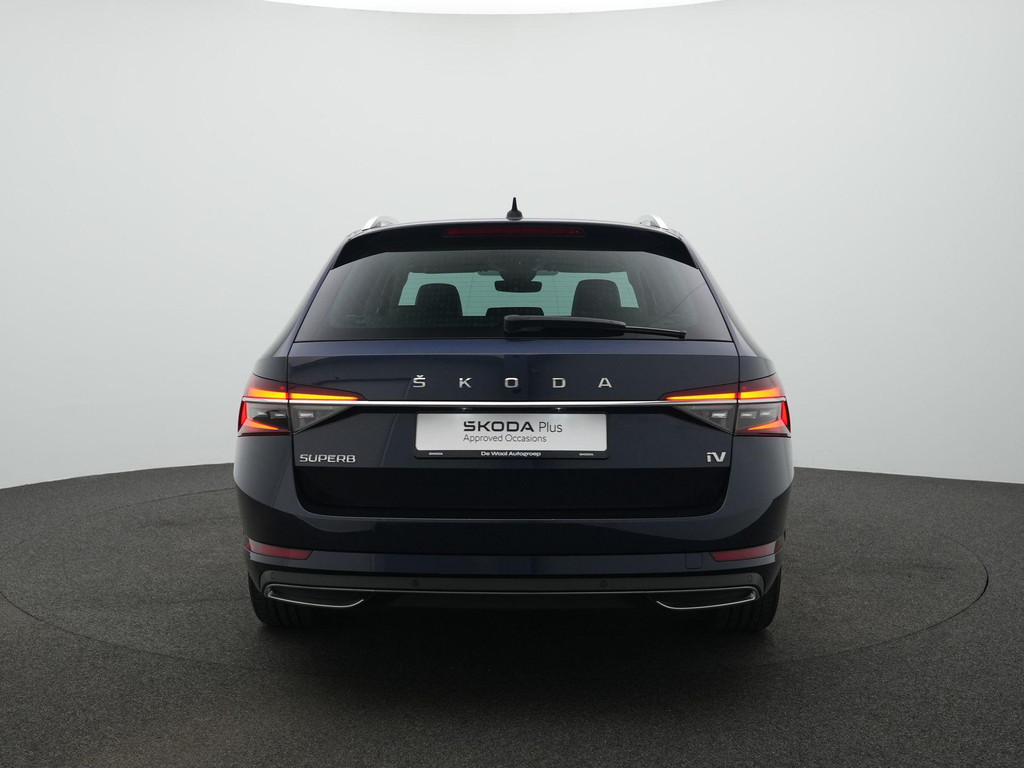 ŠKODA Superb (KNS41P) met abonnement