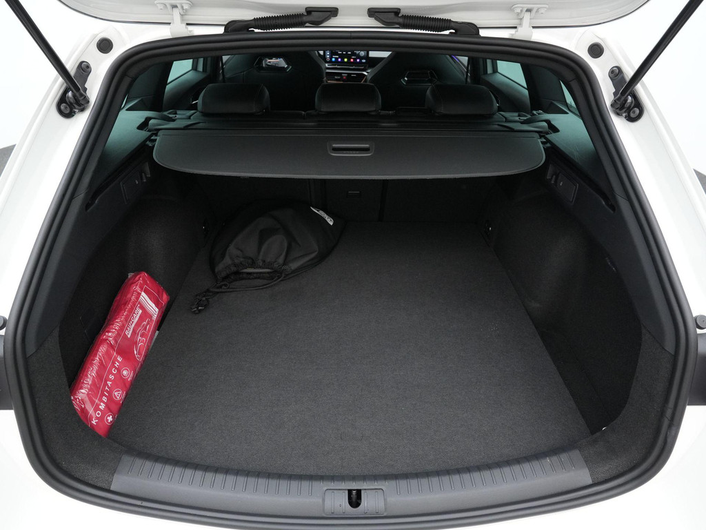 CUPRA Leon Sportstourer (KNS39P) met abonnement
