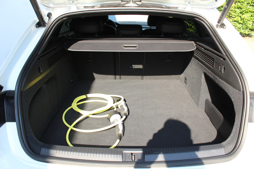 Volkswagen Arteon Shooting Brake (KNN83B) met abonnement