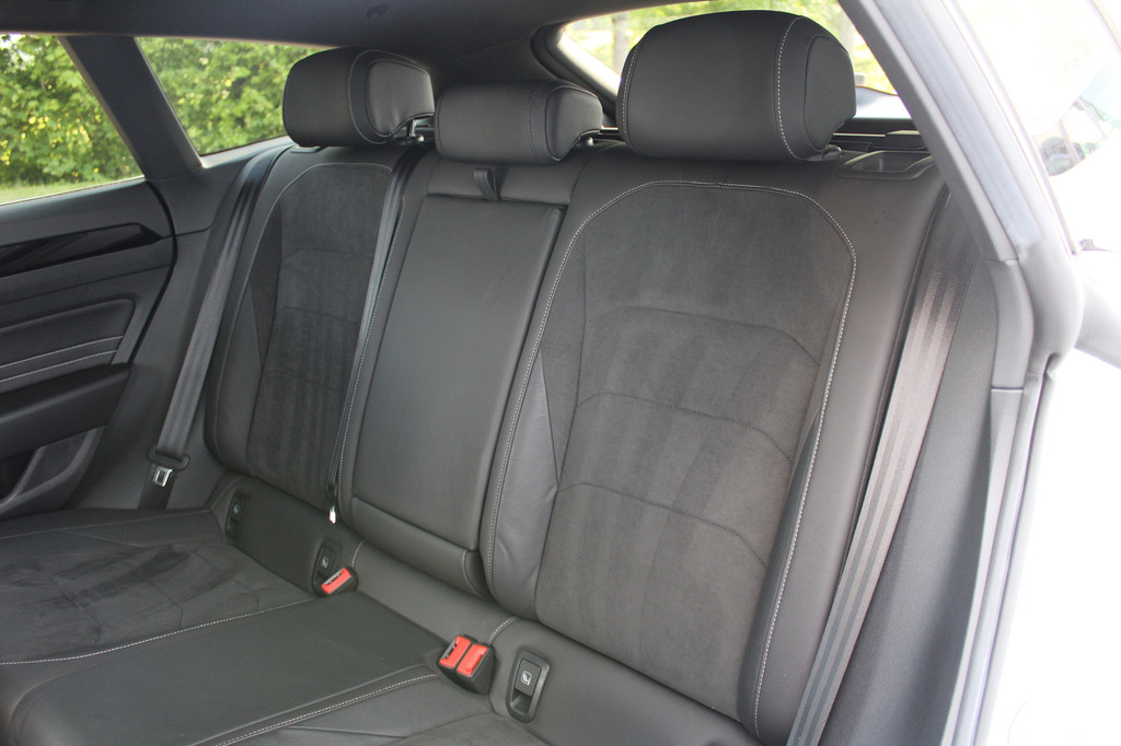 Volkswagen Arteon Shooting Brake (KNN83B) met abonnement