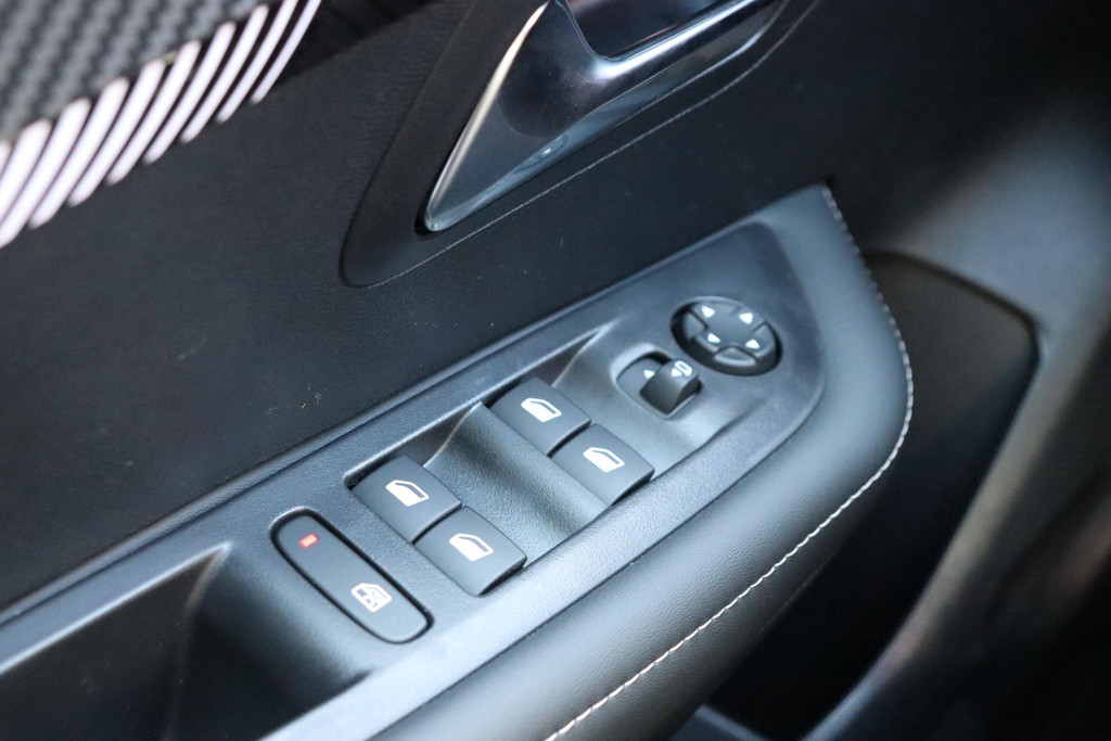 Peugeot 208 (KKJ63N) met abonnement