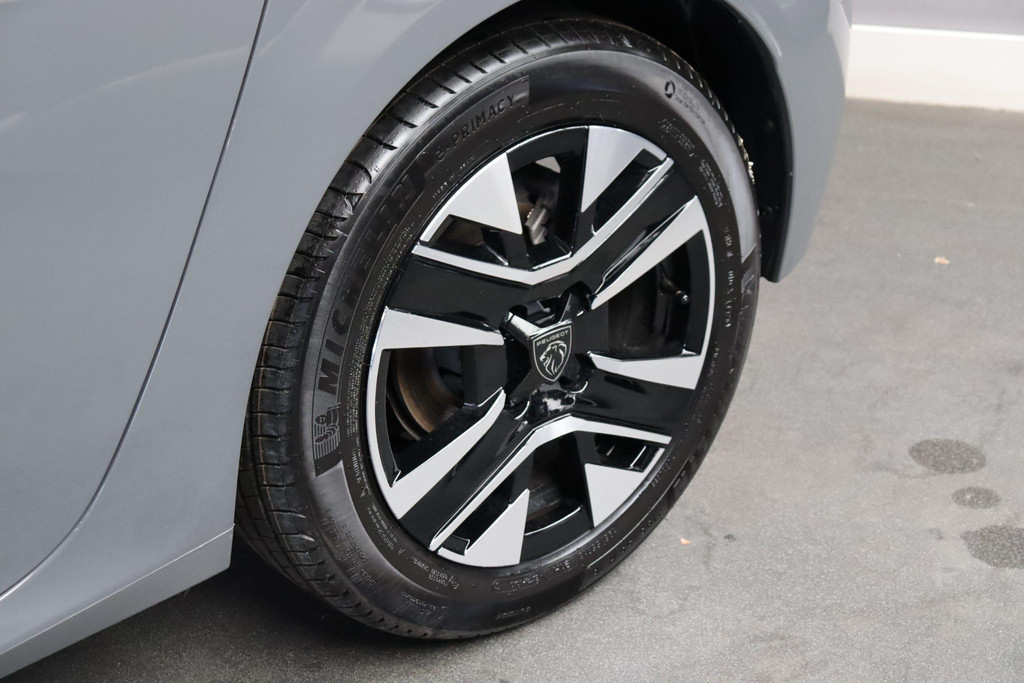 Peugeot 208 (KKJ63N) met abonnement