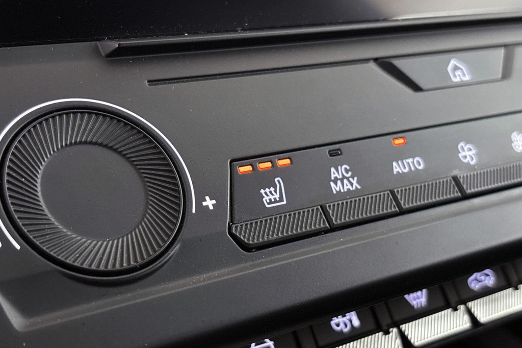 Peugeot 308 (T296XL) met abonnement