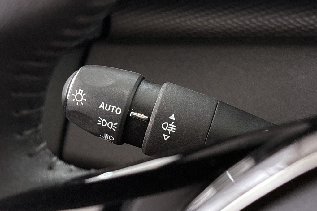 Peugeot 308 (T296XL) met abonnement