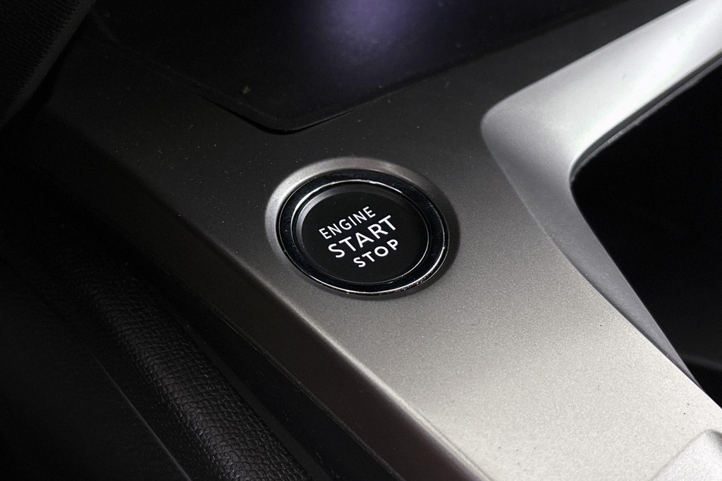 Peugeot 308 (T296XL) met abonnement