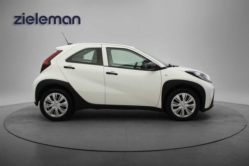 Toyota Aygo X (T731JR) met abonnement