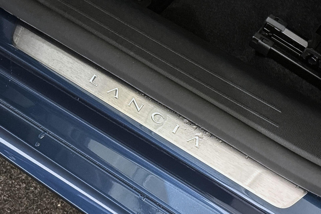 Lancia Ypsilon (KFL38Z) met abonnement