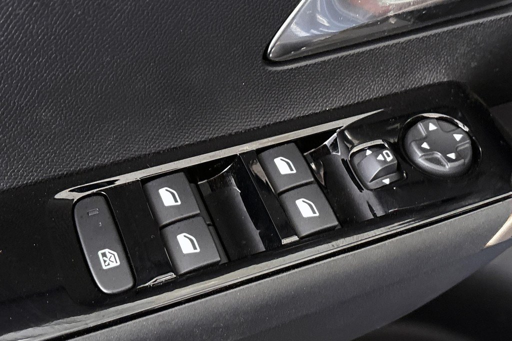 Lancia Ypsilon (KFL38Z) met abonnement