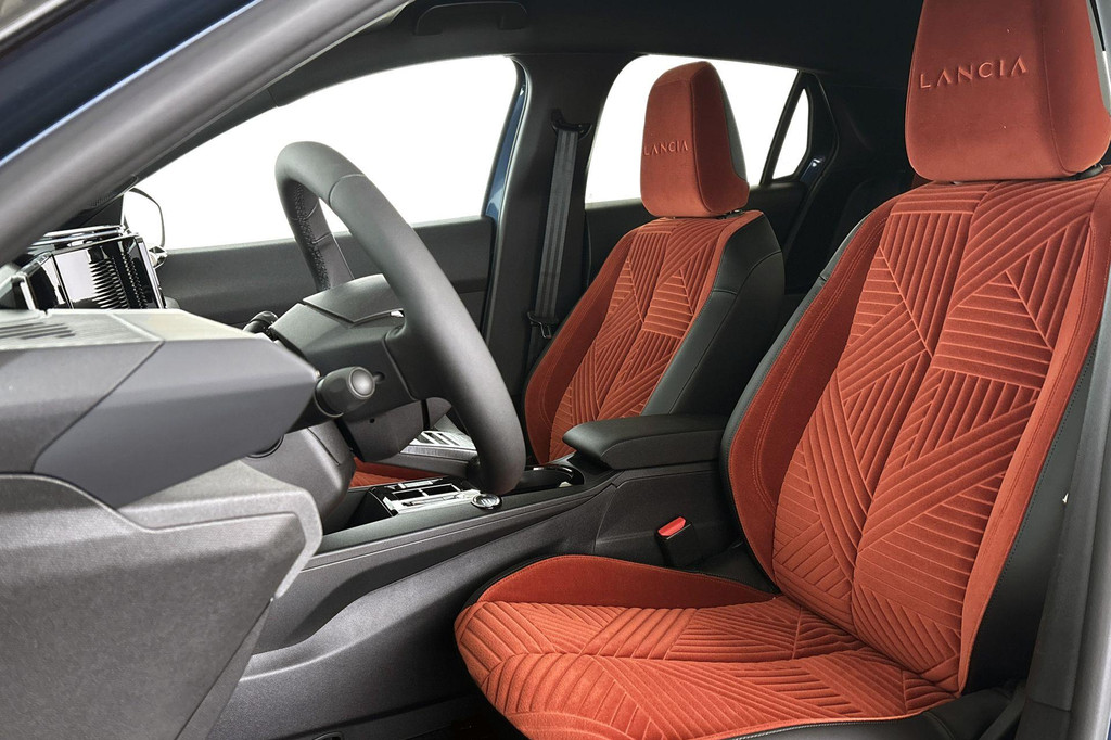 Lancia Ypsilon (KFL38Z) met abonnement