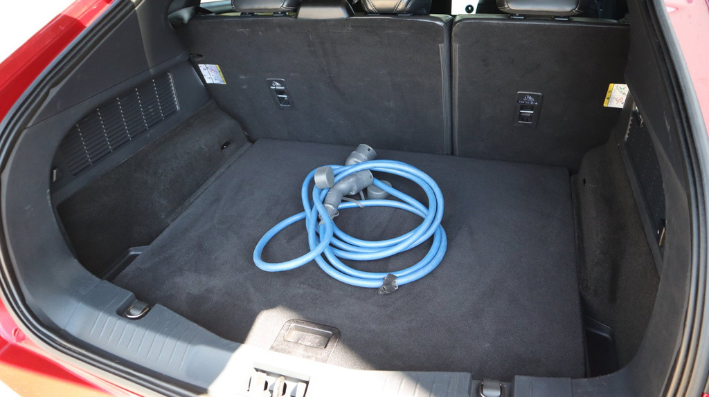 Ford Mustang Mach-E (L906XH) met abonnement