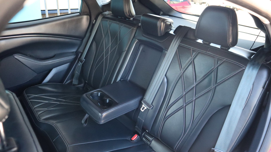 Ford Mustang Mach-E (L906XH) met abonnement