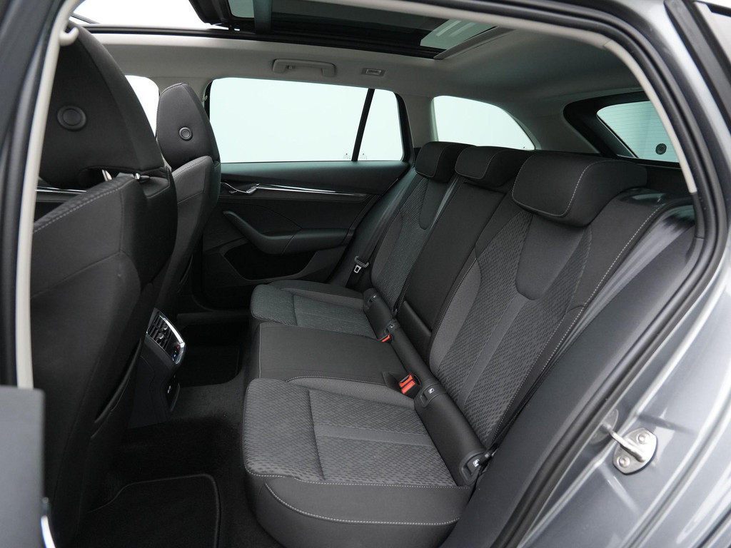 ŠKODA Octavia (KNF24V) met abonnement