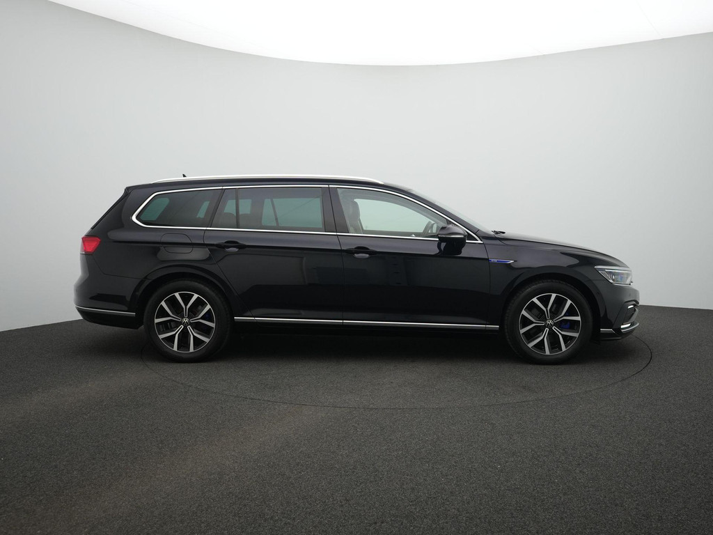 Volkswagen Passat (KNS76N) met abonnement