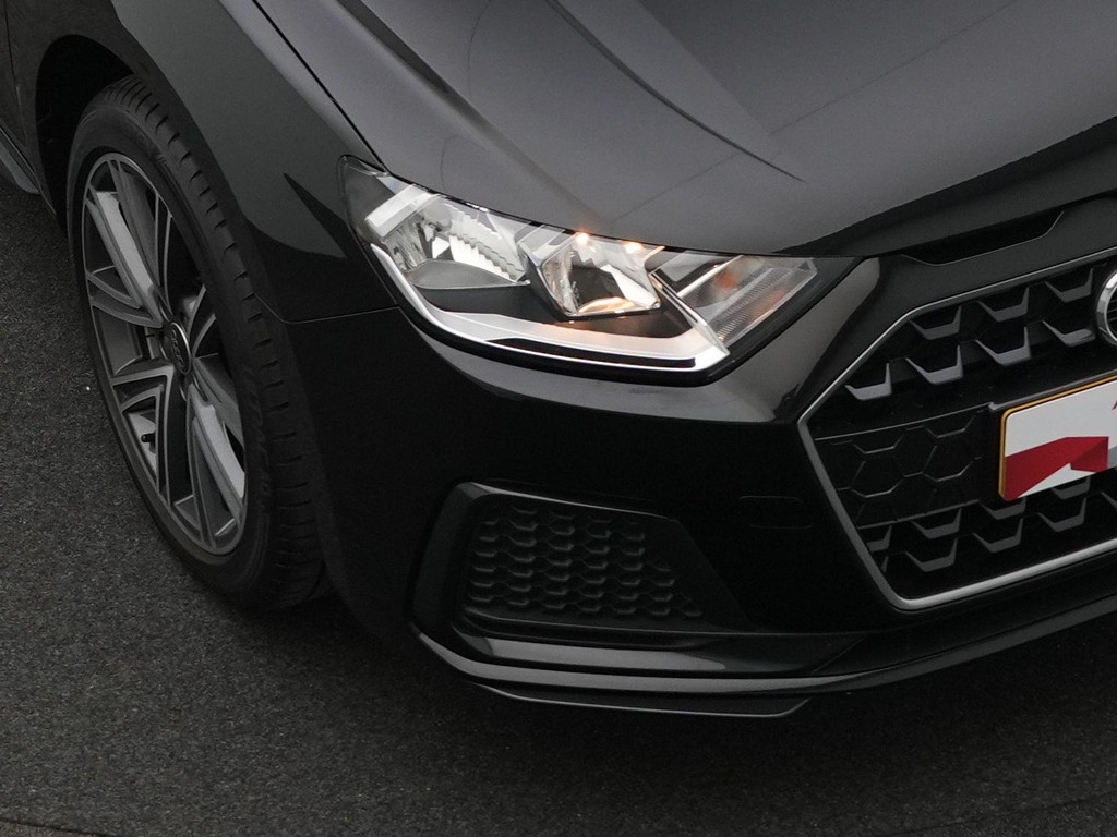 Audi A1 (Z742NF) met abonnement