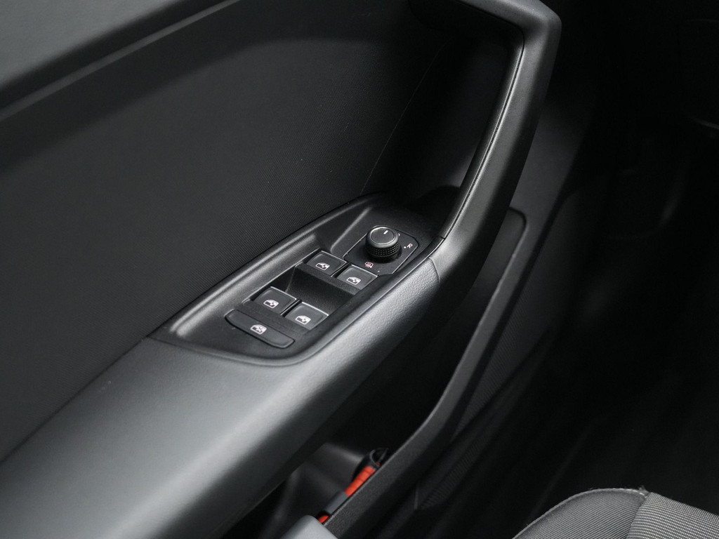 Audi A1 (Z742NF) met abonnement