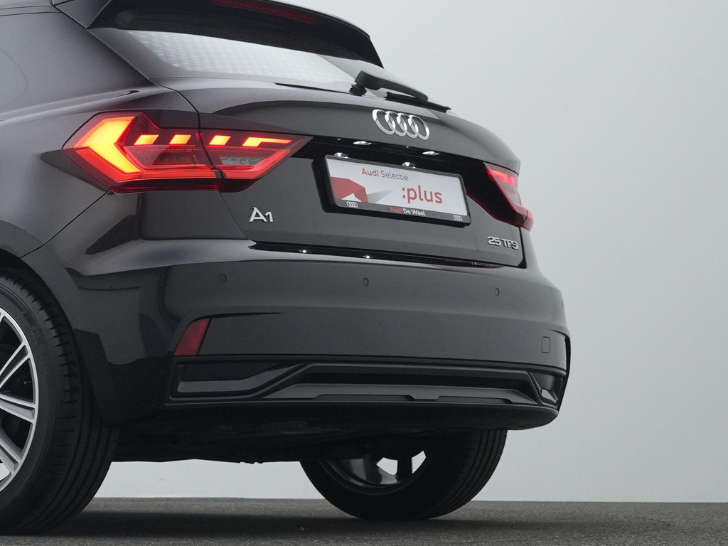 Audi A1 (Z742NF) met abonnement