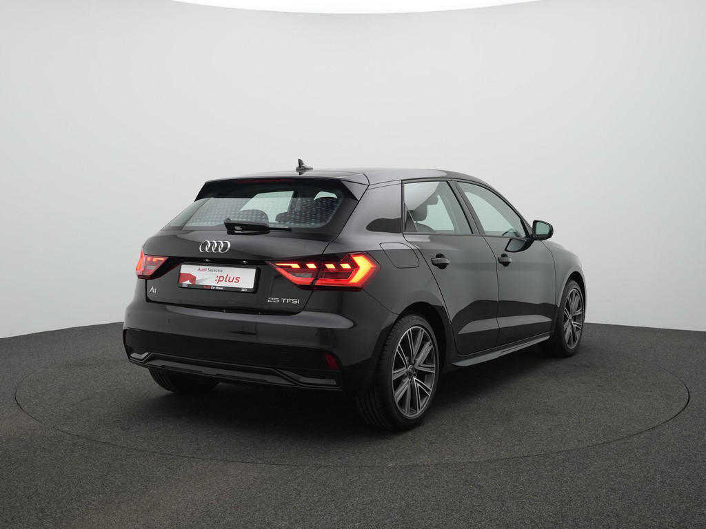 Audi A1 (Z742NF) met abonnement