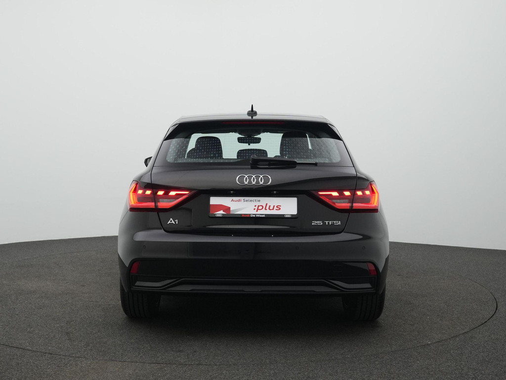 Audi A1 (Z742NF) met abonnement