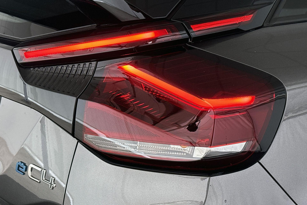 Citroën Ë-C4 (X681TZ) met abonnement