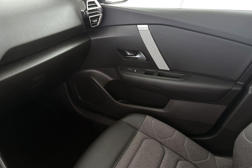 Citroën Ë-C4 (X681TZ) met abonnement
