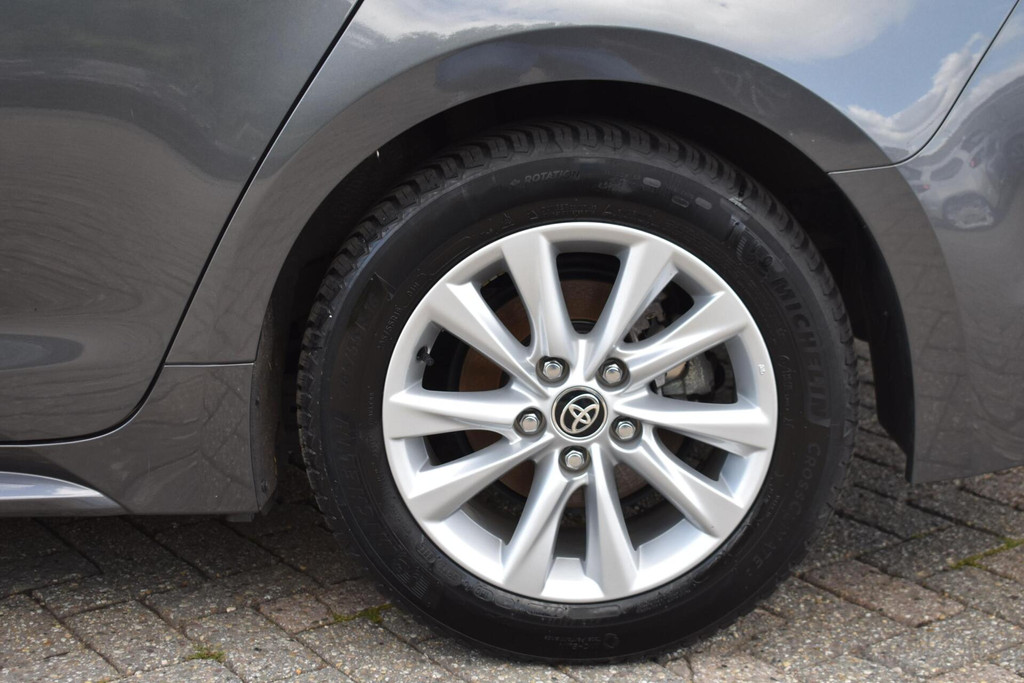 Toyota Corolla Touring Sports (X775FN) met abonnement
