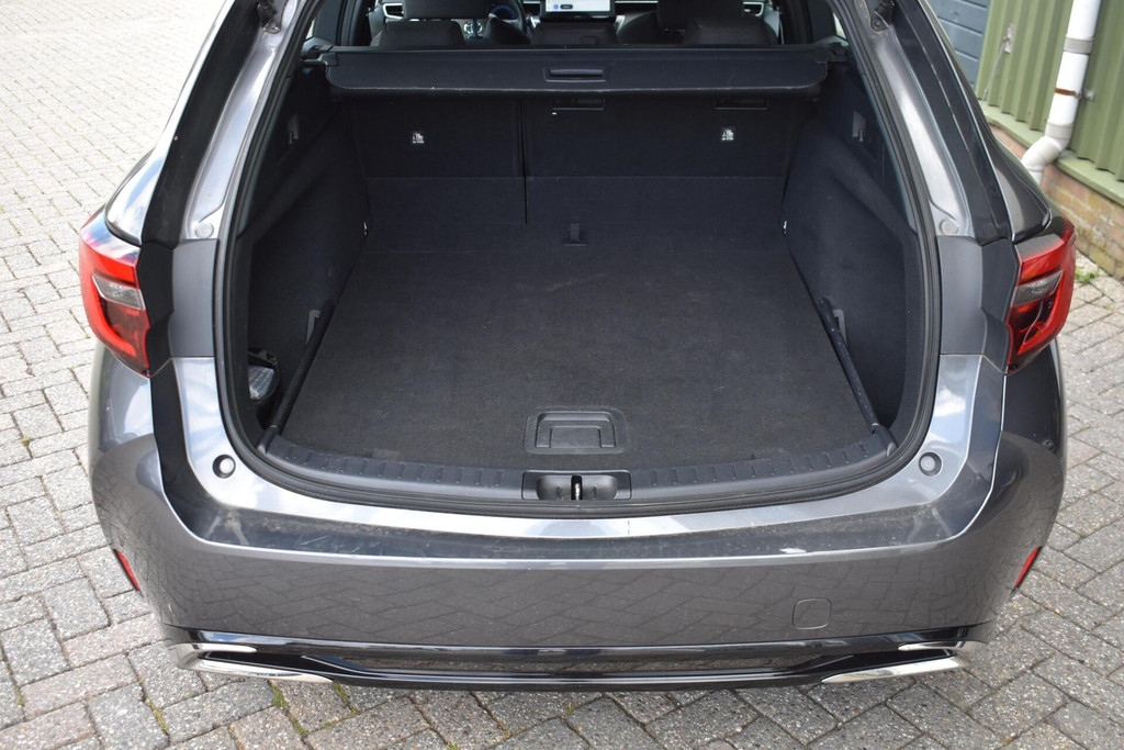 Toyota Corolla Touring Sports (X775FN) met abonnement