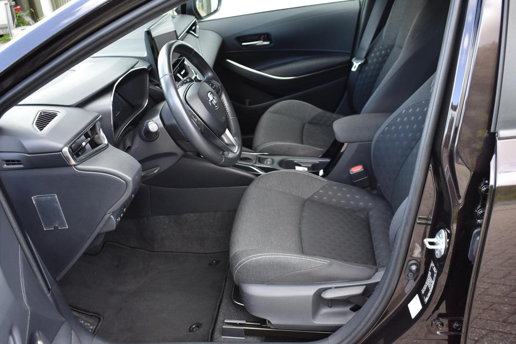 Toyota Corolla Touring Sports (T028VG) met abonnement