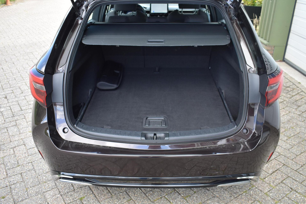 Toyota Corolla Touring Sports (T028VG) met abonnement