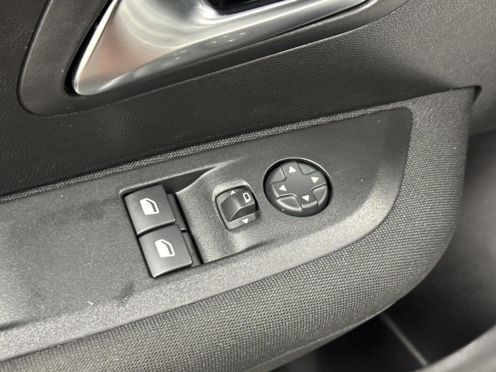 Peugeot 208 (P017TV) met abonnement
