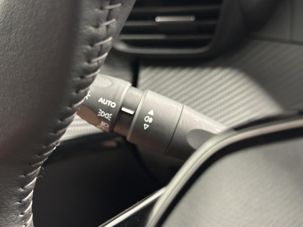 Peugeot 208 (P017TV) met abonnement