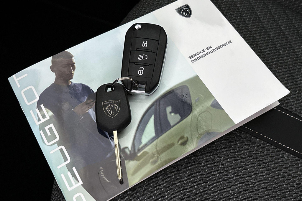 Peugeot 208 (HNT84F) met abonnement