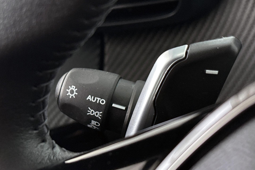 Peugeot 208 (HNT84F) met abonnement
