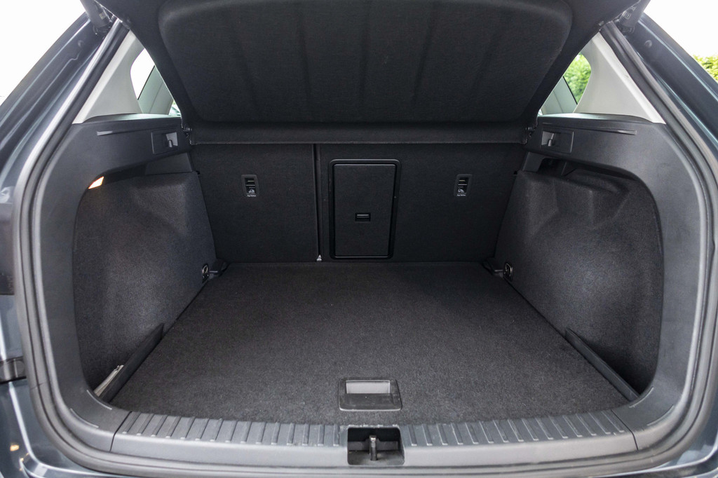 Seat Ateca (KKH57S) met abonnement