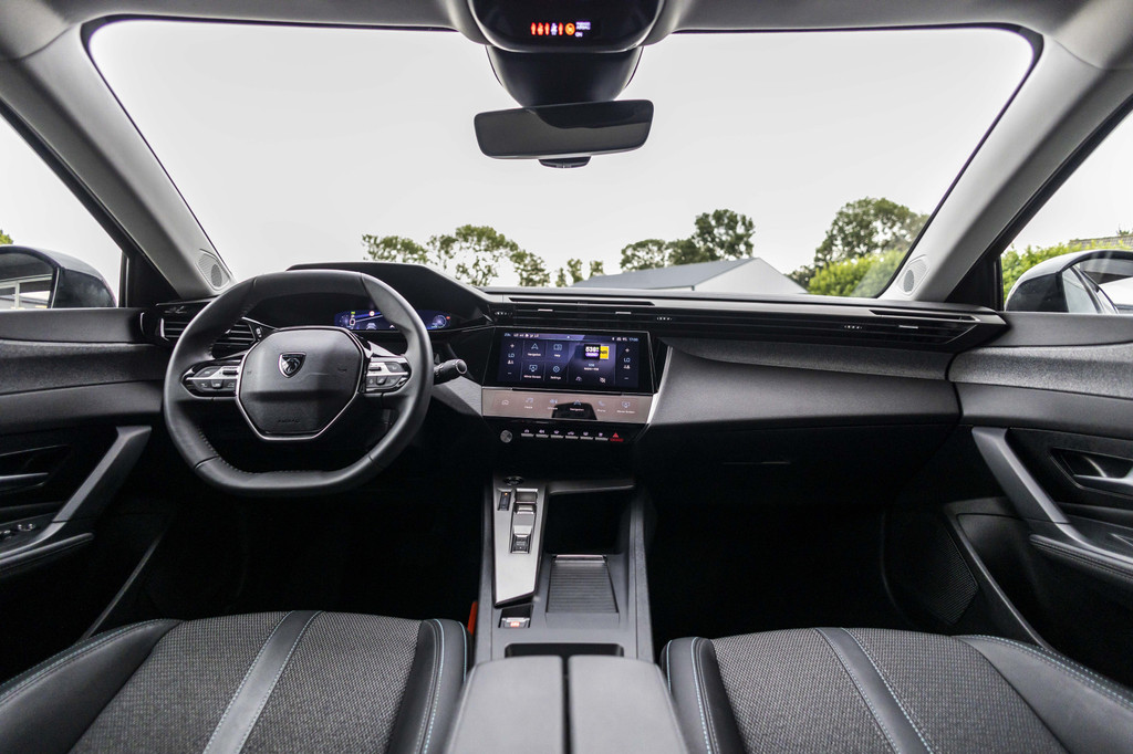 Peugeot 408 (HHD41D) met abonnement