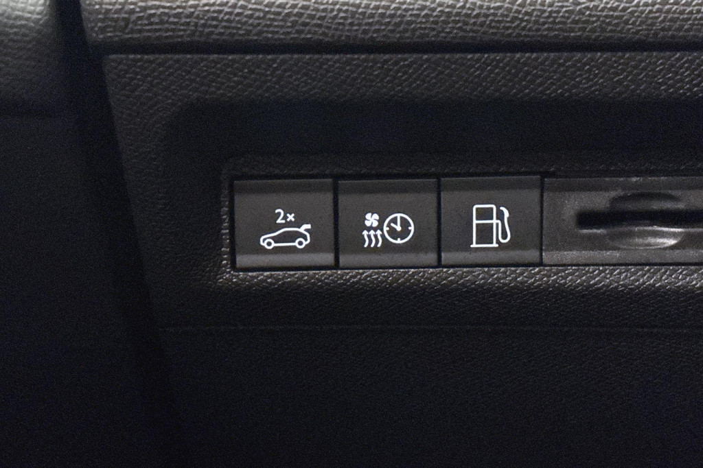 Peugeot 408 (KLB37L) met abonnement