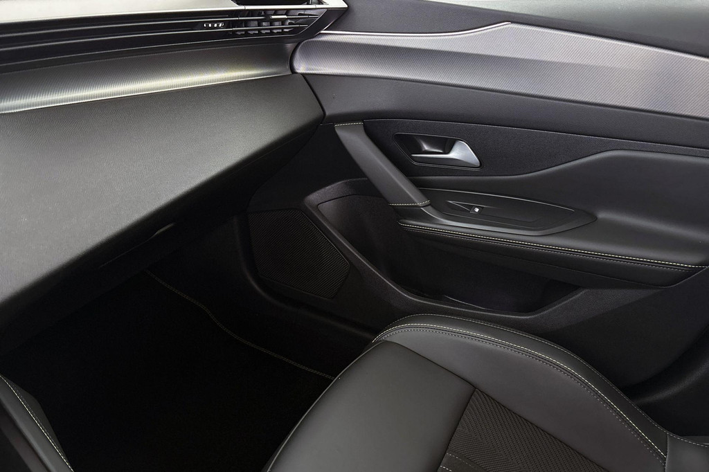 Peugeot 408 (KLB37L) met abonnement