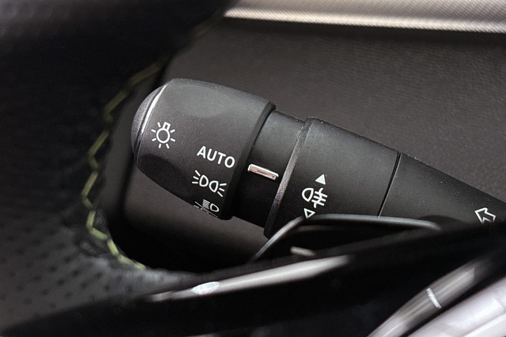 Peugeot 408 (KLB37L) met abonnement