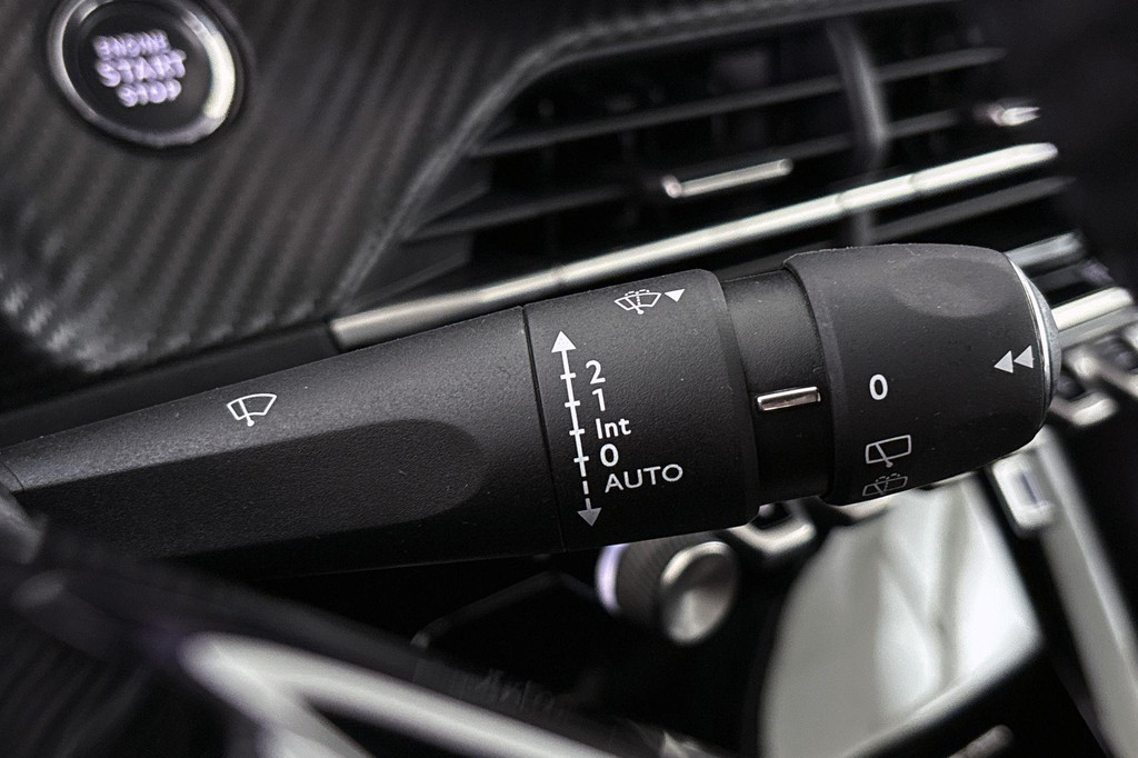 Peugeot e-2008 (T556XB) met abonnement