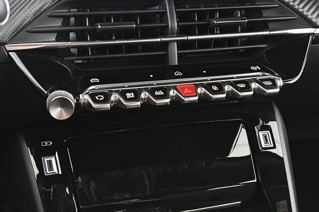 Peugeot e-2008 (T556XB) met abonnement