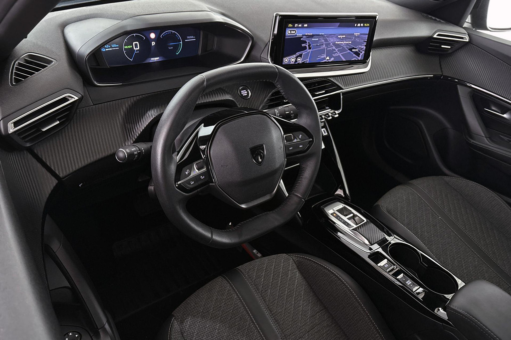 Peugeot e-2008 (T556XB) met abonnement