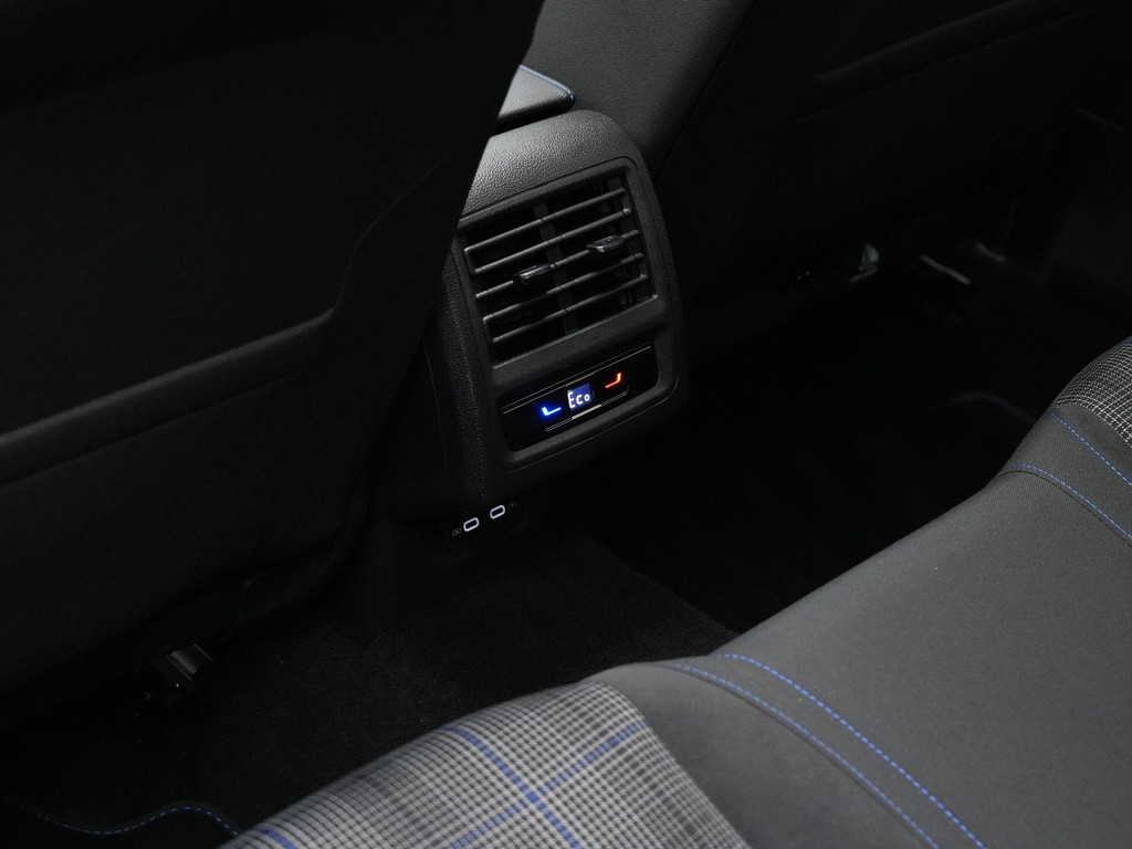 Volkswagen Golf GTE (GSP07R) met abonnement
