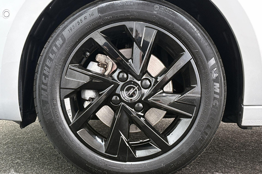 Opel Corsa (HPZ42R) met abonnement