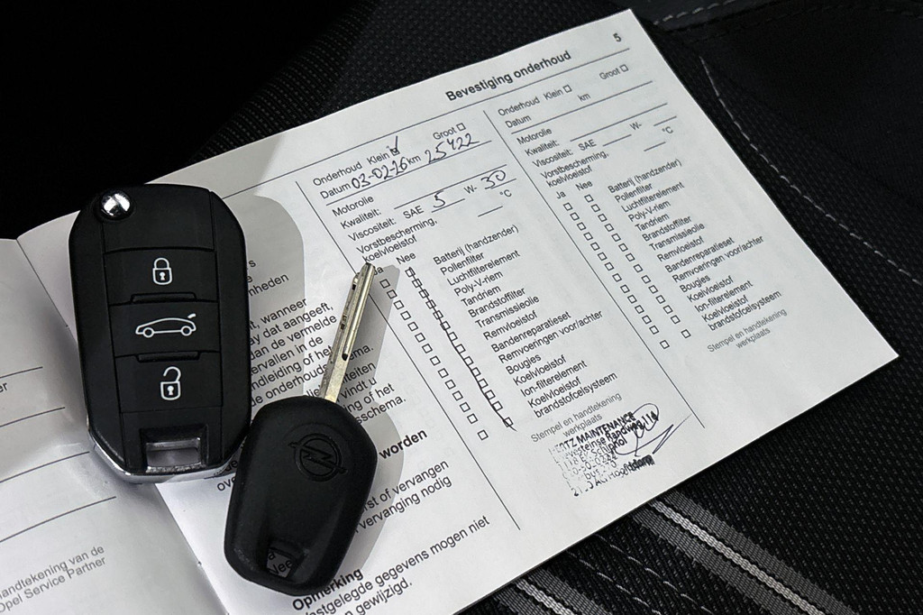 Opel Corsa (HPZ42R) met abonnement