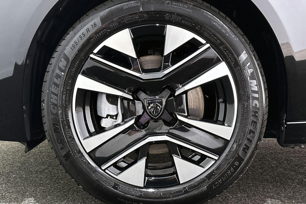 Peugeot 208 (KKH44S) met abonnement