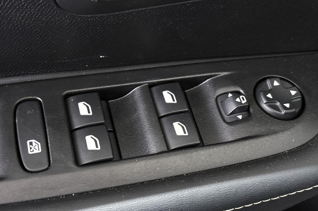 Peugeot 208 (KKH44S) met abonnement